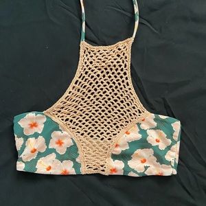 Acacia top